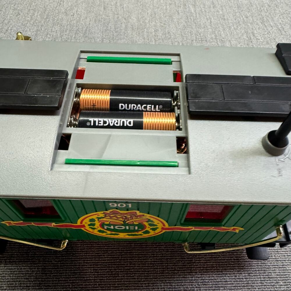 Vintage 1990 Echo Toy Melody Christmas Train* replacement rail train caboose‎ * - Picture 10 of 10